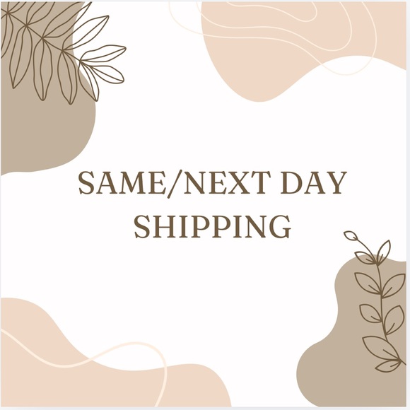 Welcome to my closet! 🫶 - Picture 4 of 5